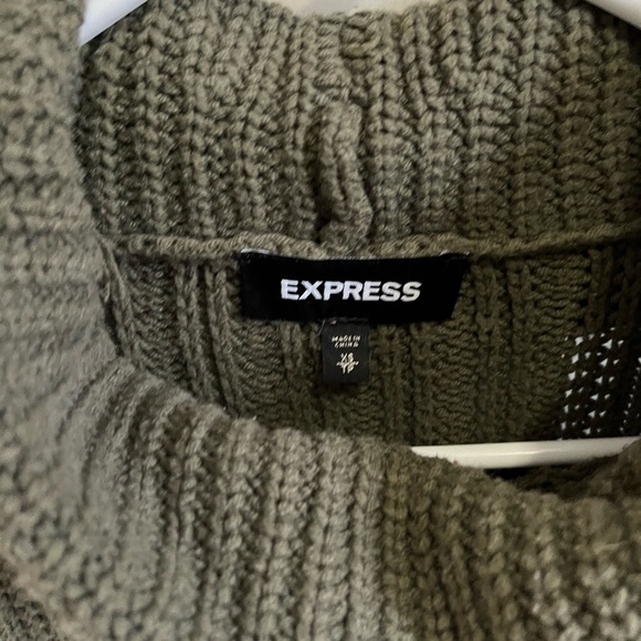 Sweater - Picture 4 of 5